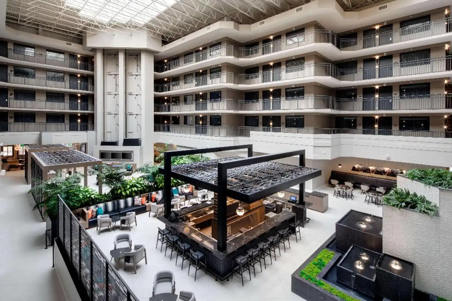 Embassy Suites by Hilton San Rafael Marin County Aussenansicht