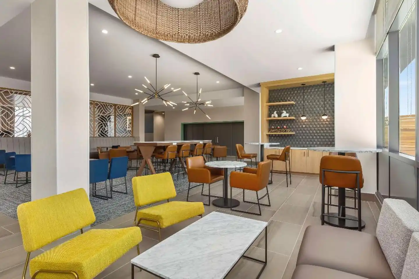Hampton Inn & Suites San Mateo-San Francisco Airport Lobby
