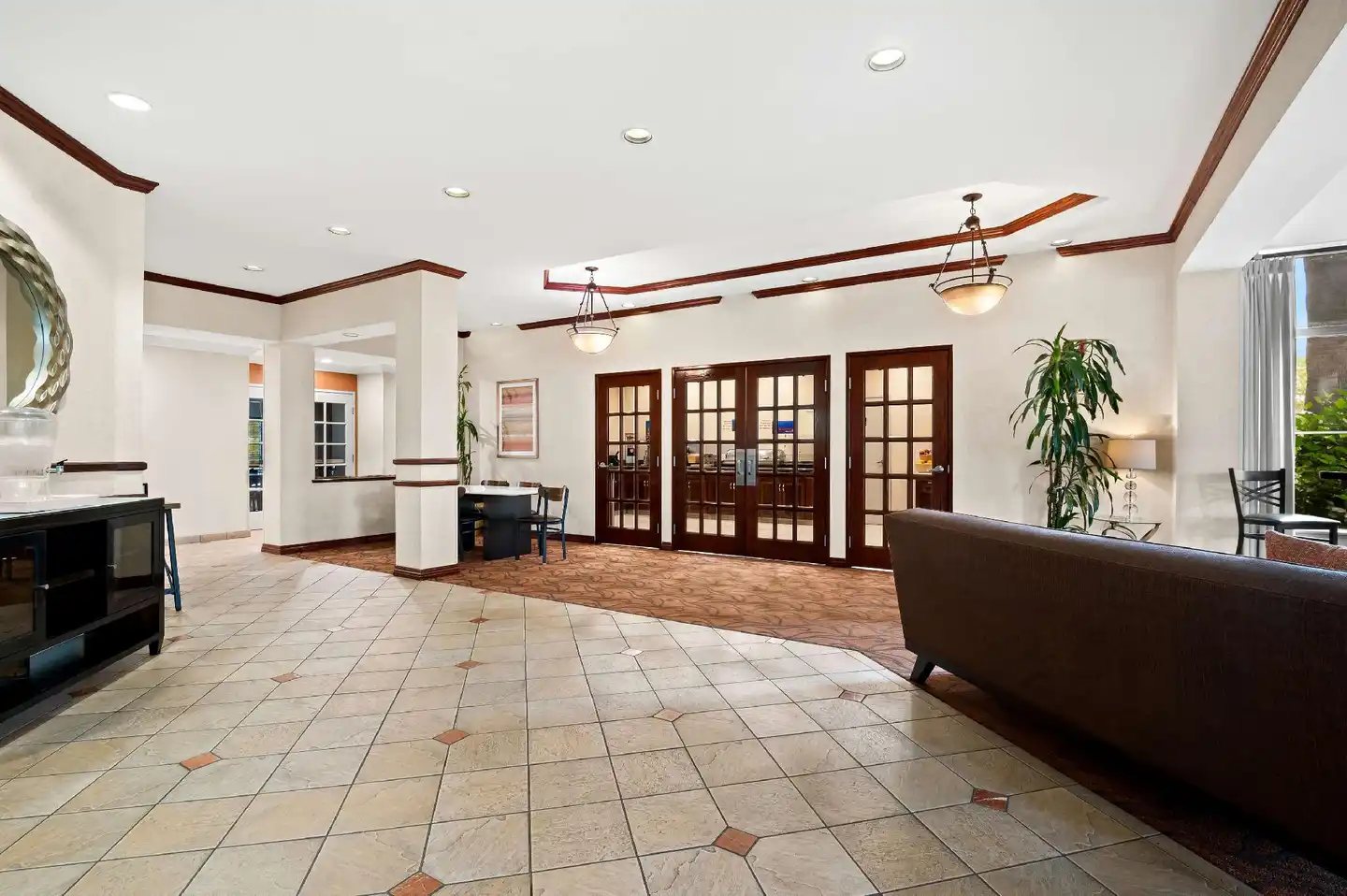 Best Western Ontario Mills Mall Lobby