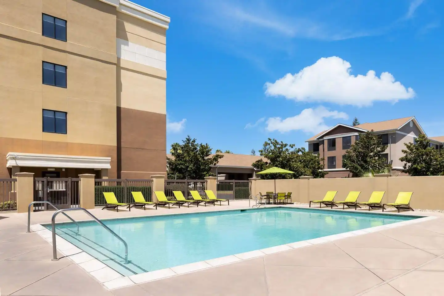 SpringHill Suites by Marriott Fresno Pool