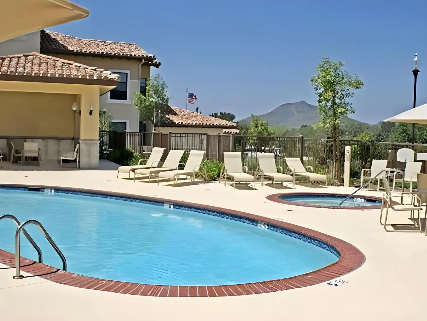 TownePlace Suites Thousand Oaks Ventura County Pool