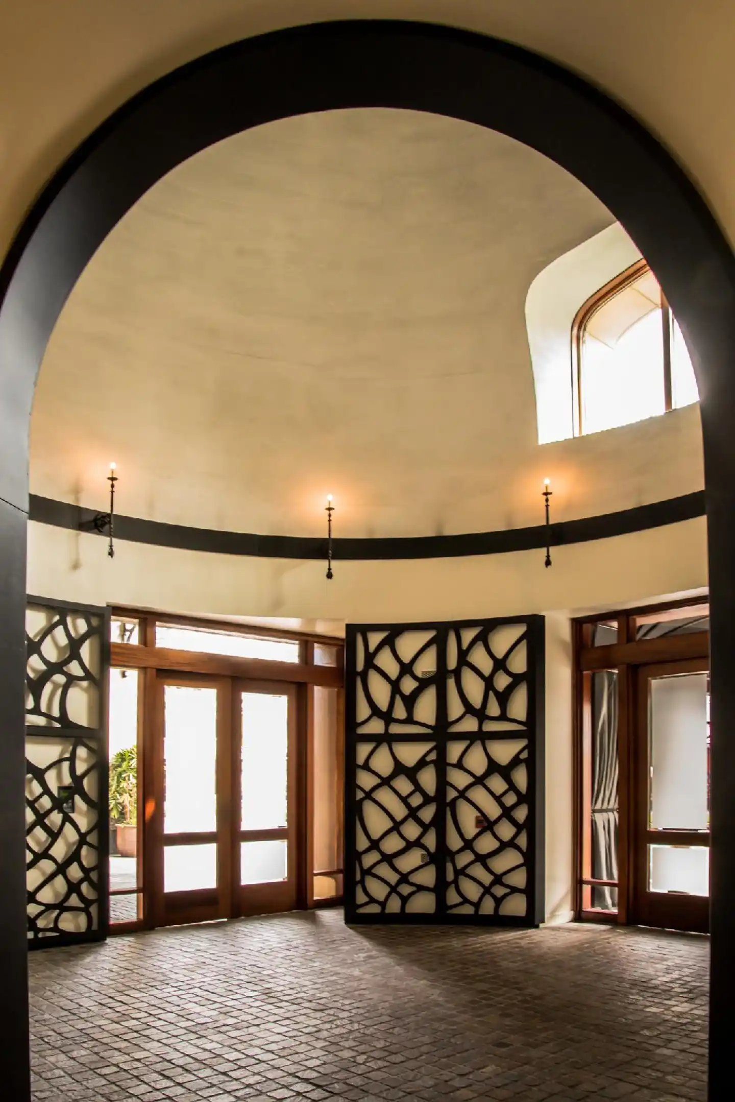 Valencia Santana Row Lobby