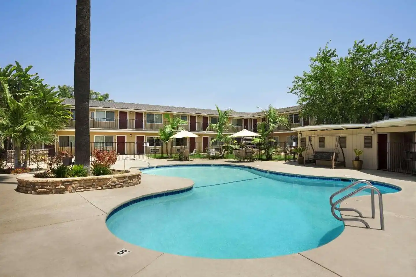 Travelodge Santa Maria Pool
