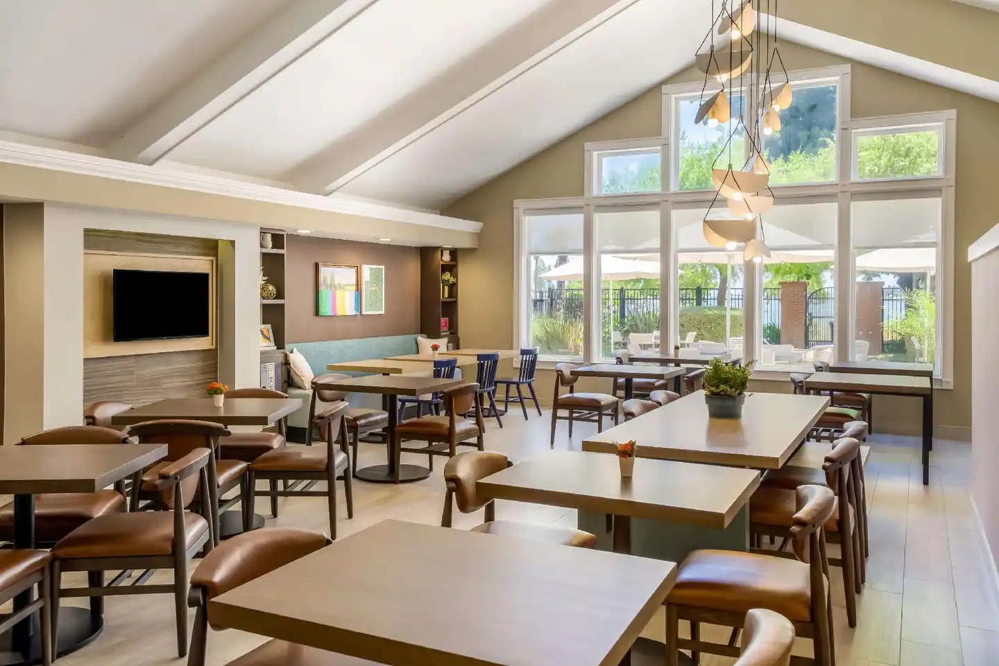 Sonesta ES Suites San Francisco Airport Oyster Point Waterfront Restaurant