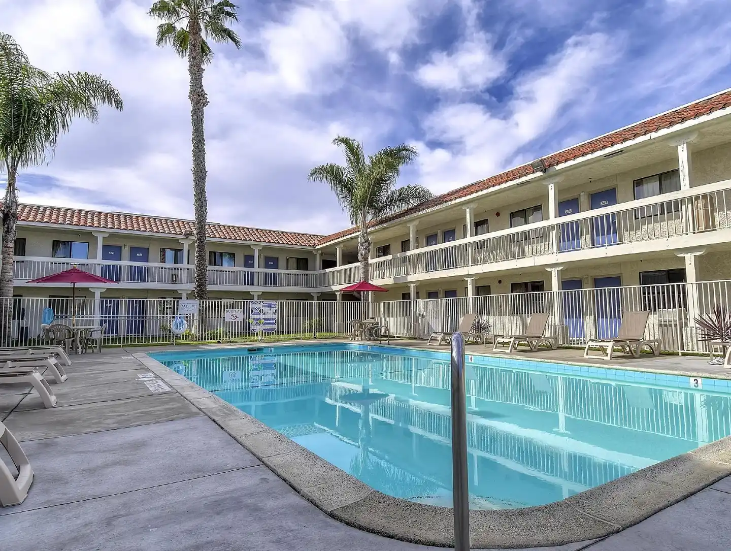Motel 6 Carlsbad, CA Beach Pool