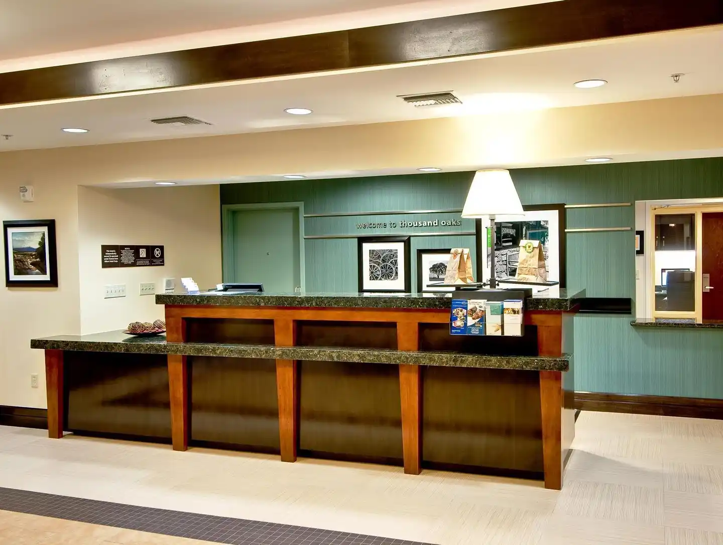 Hampton Inn & Suites Thousand Oaks, CA Lobby