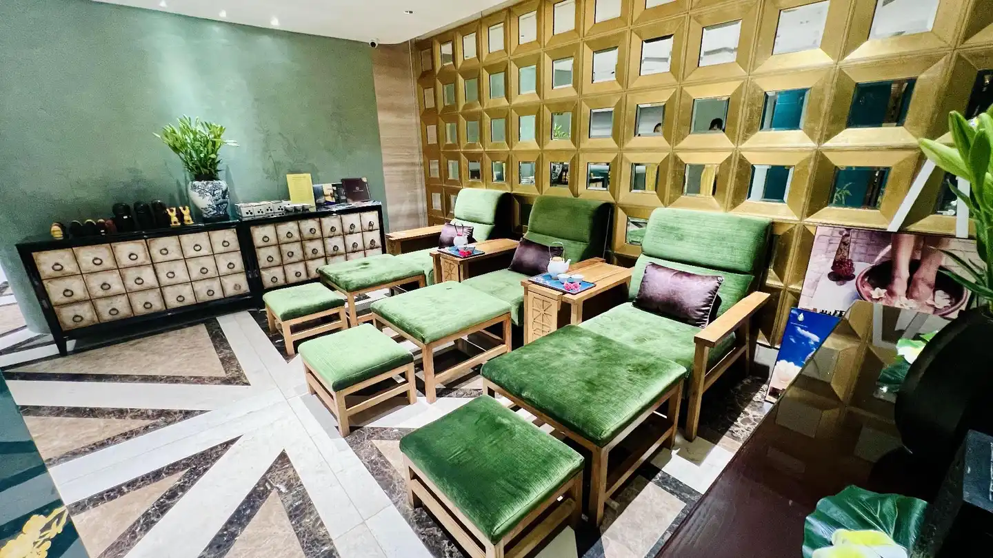 Golden Silk Boutique Hotel Lobby