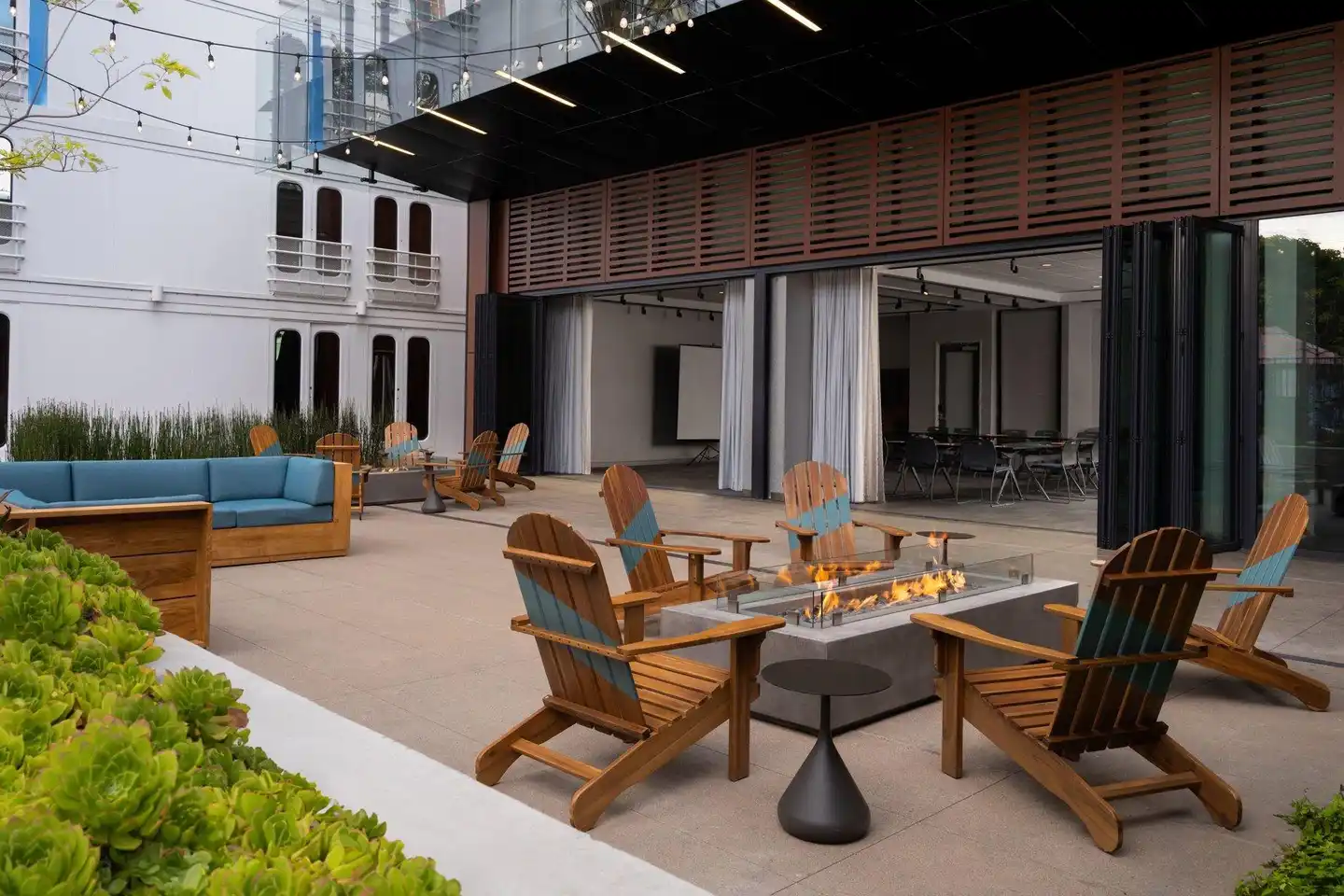 Aloft El Segundo - Los Angeles Airport Lobby
