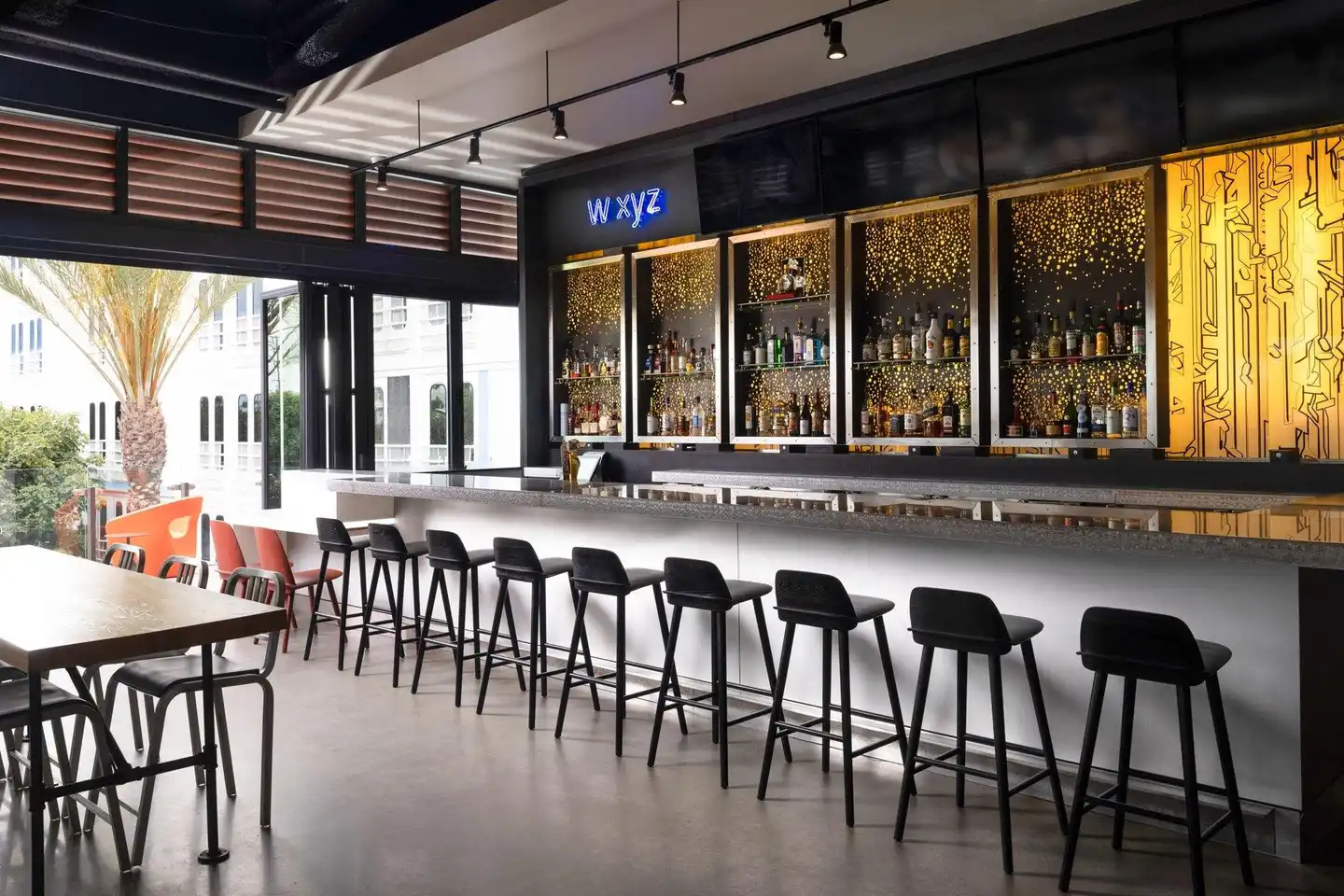 Aloft El Segundo - Los Angeles Airport Bar