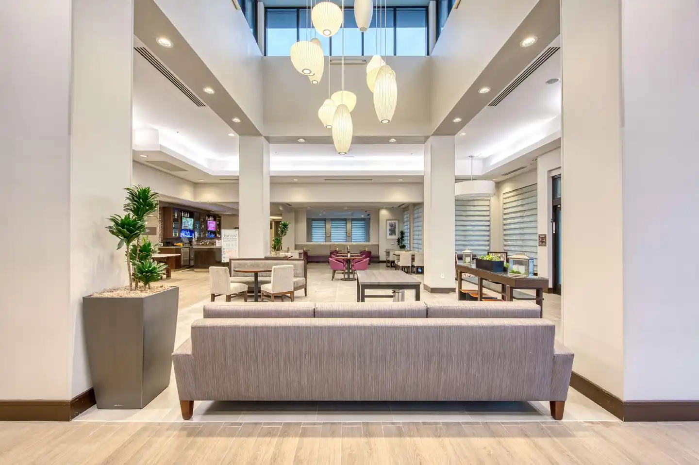 Hilton Garden Inn Irvine/Orange County Airport Lobby