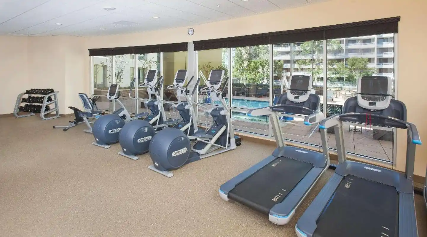 Hilton Garden Inn Burbank Downtown Sport und Entertainment