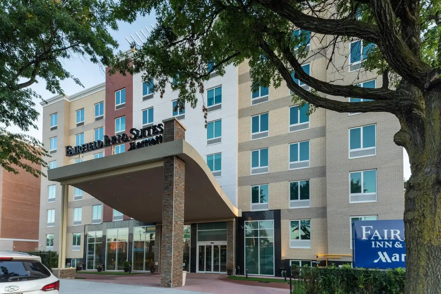 Fairfield Inn & Suites by Marriott New York Queens/Fresh Meadows Aussenansicht