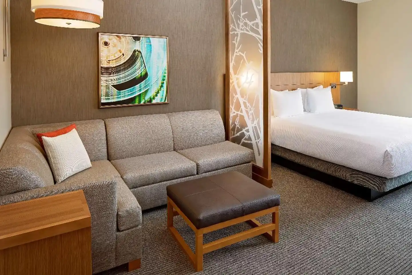 Hyatt Place Glendale/Los Angeles Lobby