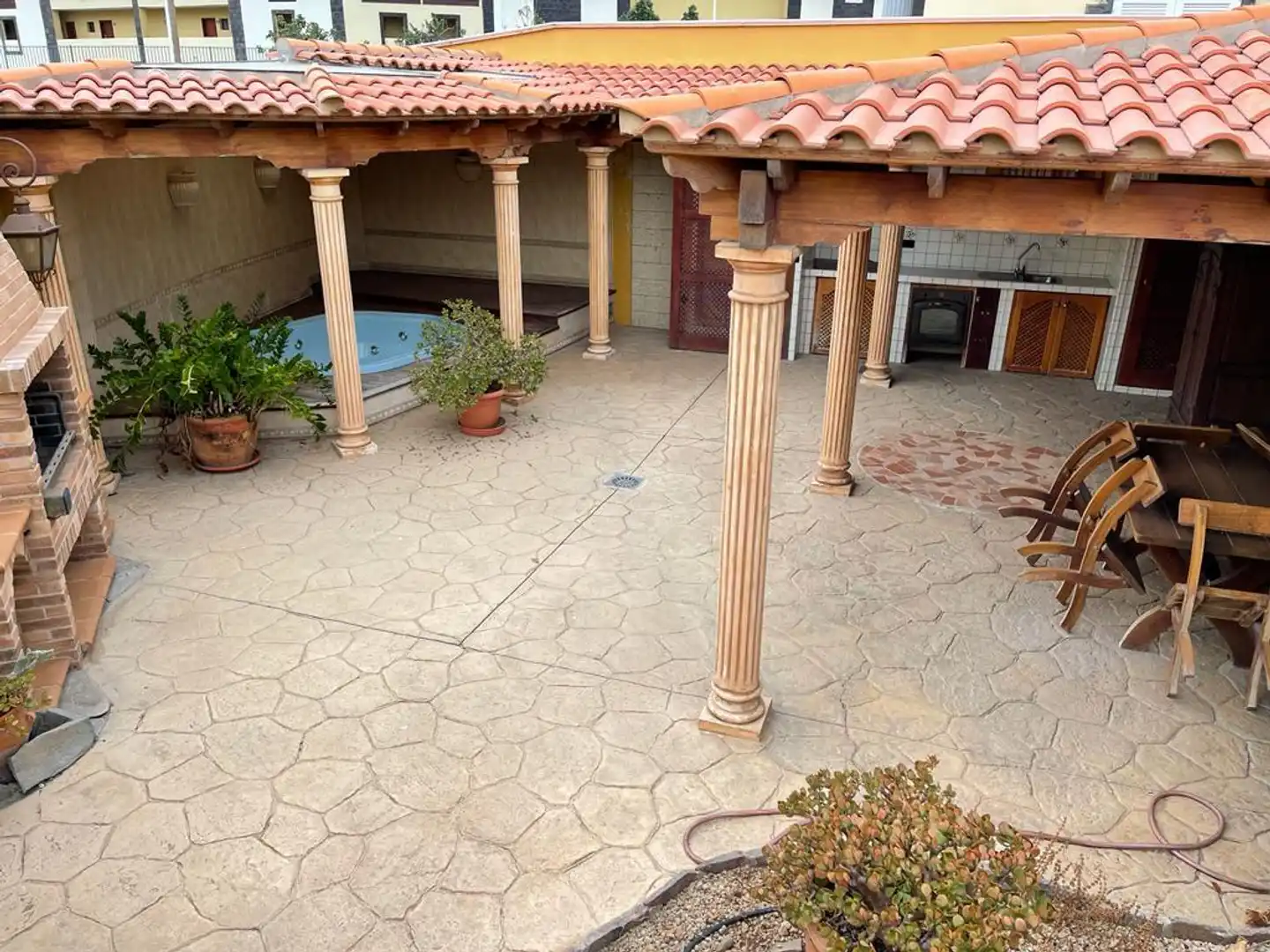 Duque Nest Hostel Terrasse