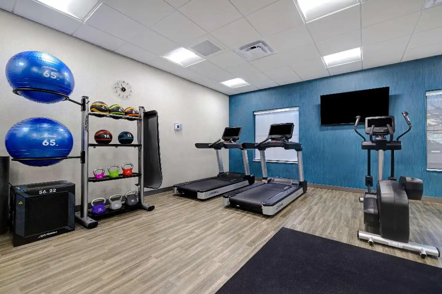 Hampton Inn & Suites Marina Sport und Entertainment