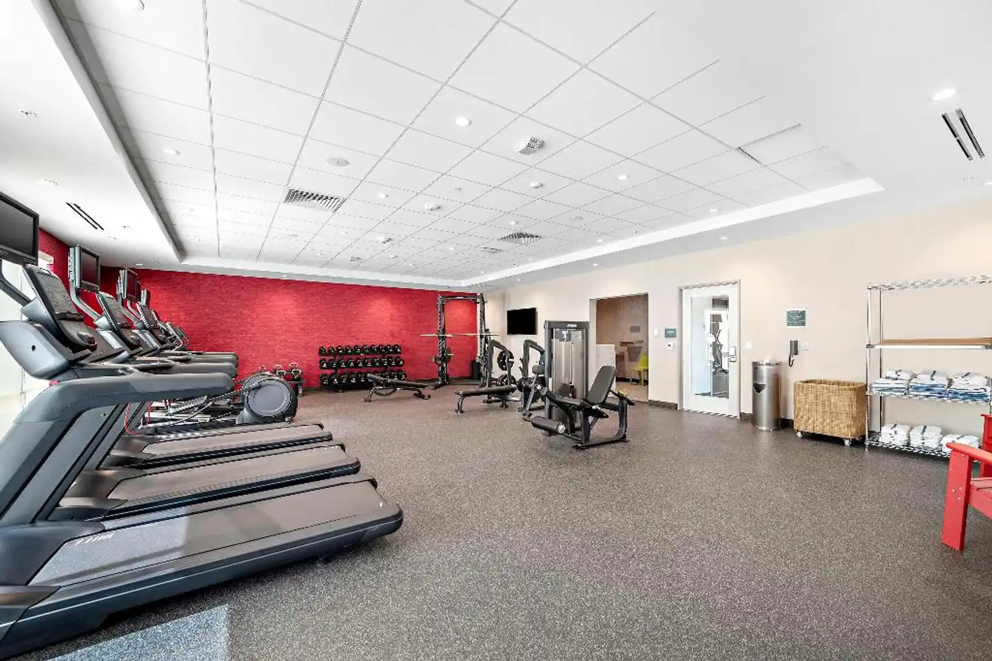Home2 Suites by Hilton San Bernardino Sport und Entertainment