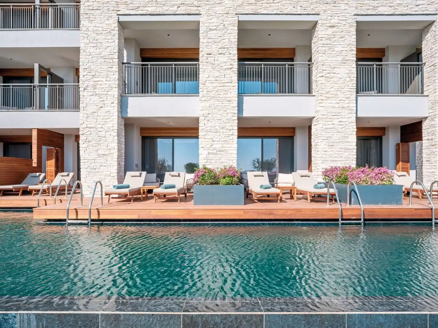 Anda Barut Collection Aussenansicht