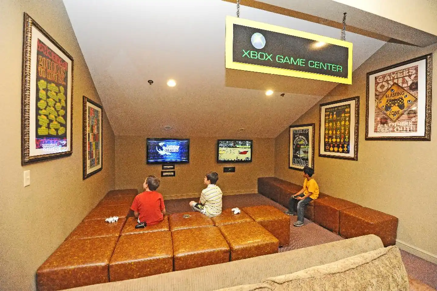 Forest Suites Resort at the Heavenly Village Lobby