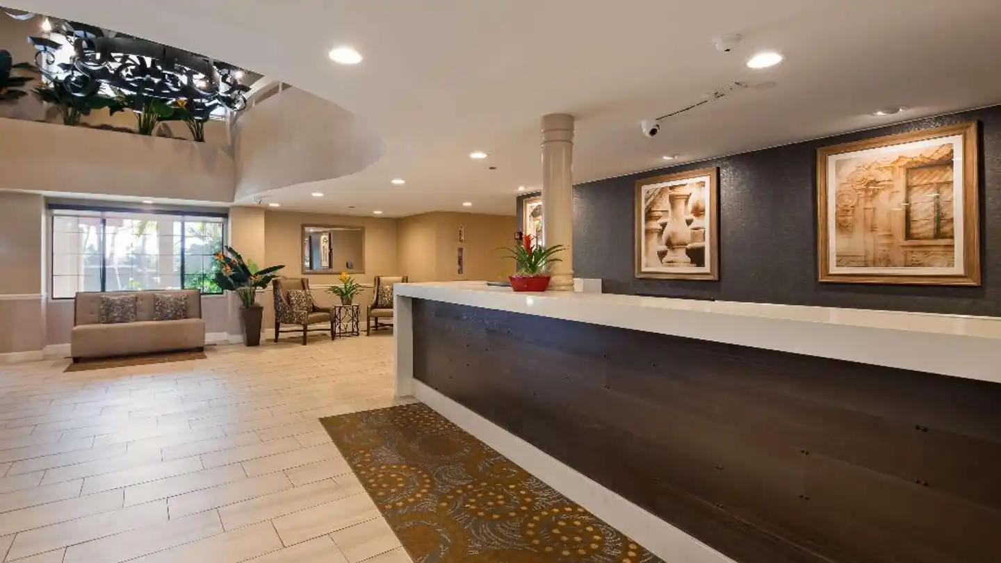 Best Western Plus Carpinteria Lobby