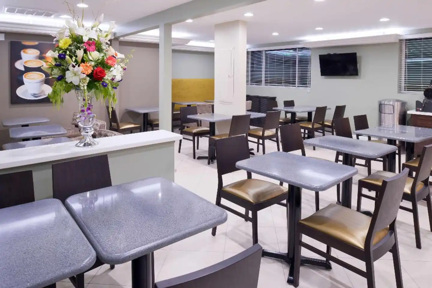 Best Western Plus LA Mid-Town Hotel Lobby