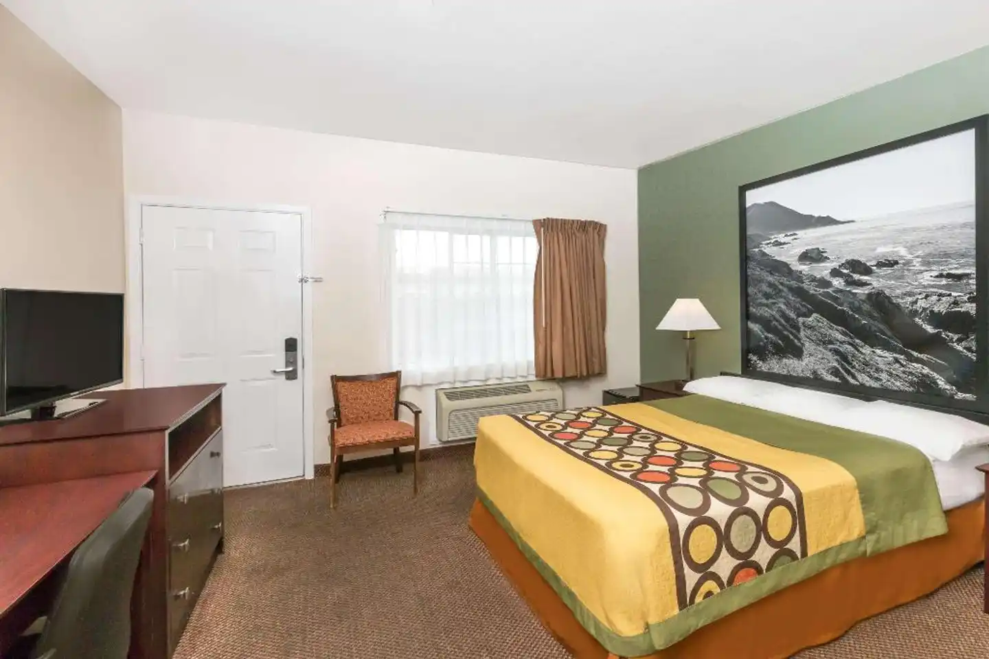 Super 8 by Wyndham Monterey Wohnbeispiel
