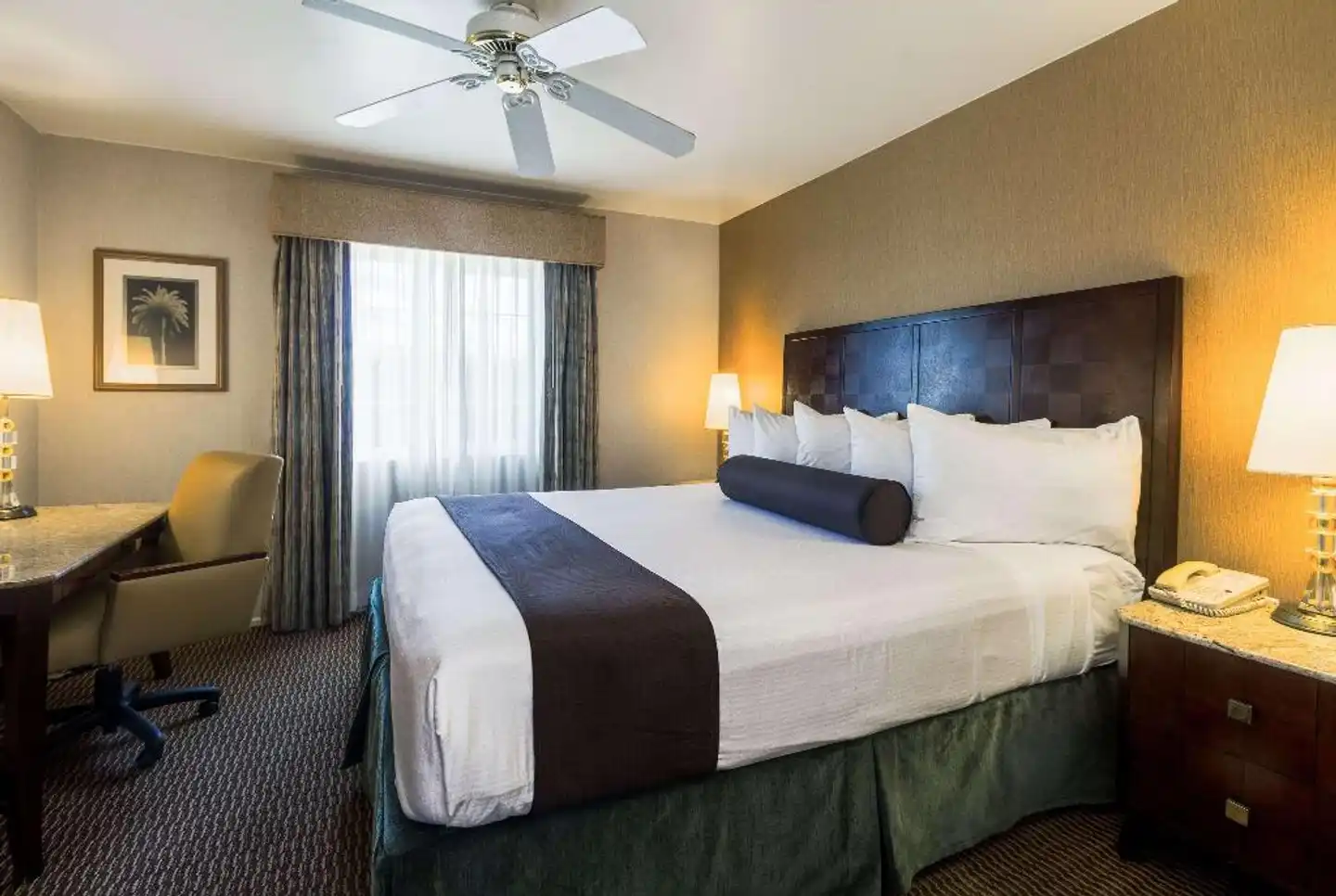 Ramada by Wyndham Costa Mesa/Newport Beach Wohnbeispiel