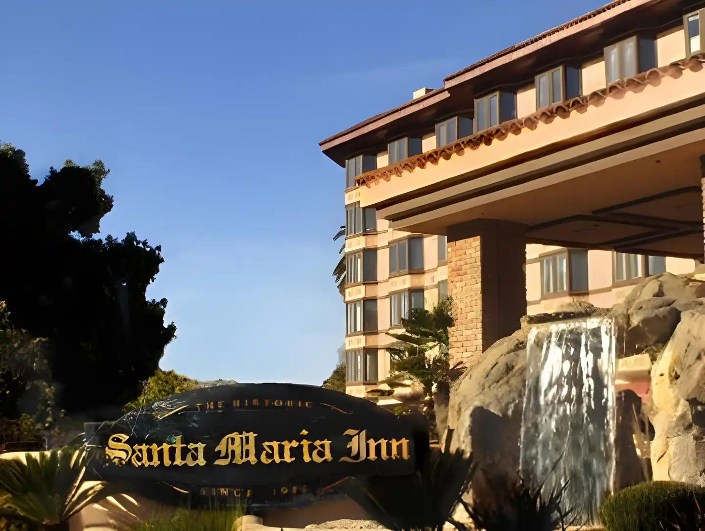 Historic Santa Maria Inn Aussenansicht