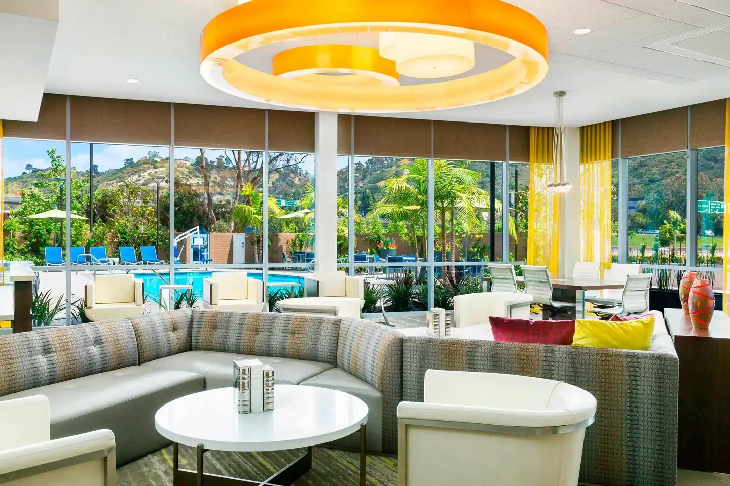 SpringHill Suites by Marriott San Diego Mission Valley Bar