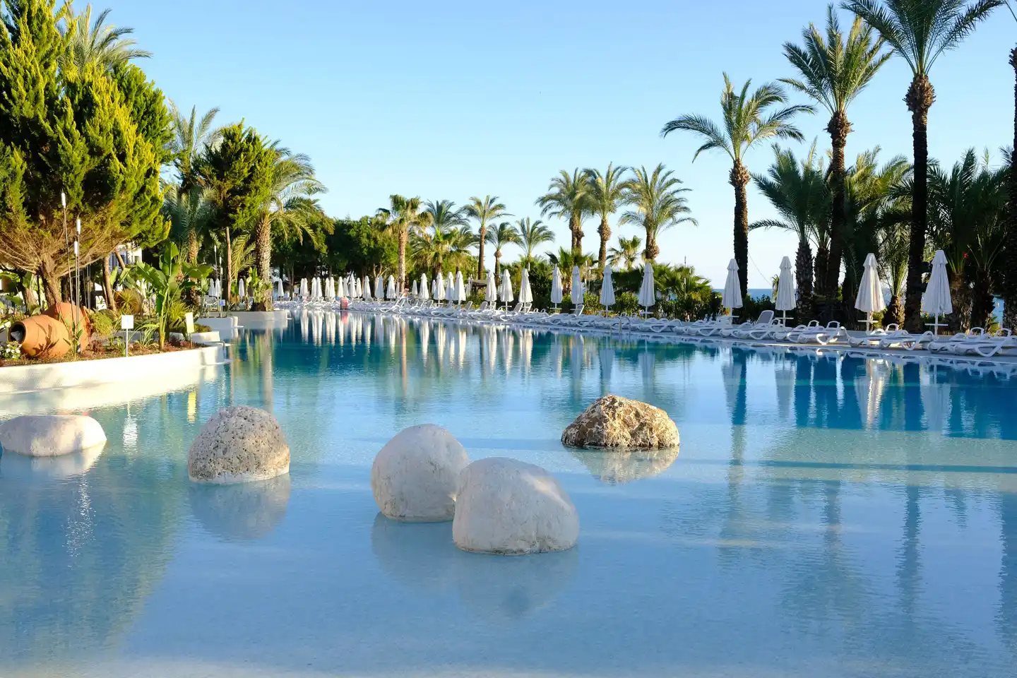 Paloma Perissia Pool