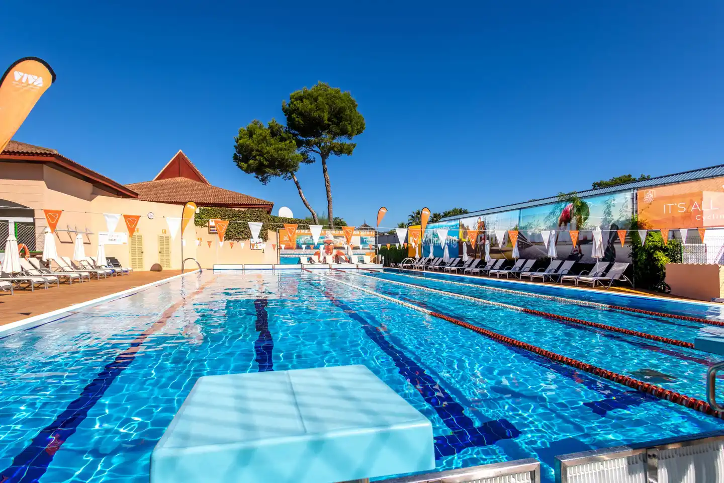 VIVA Blue & Spa Pool