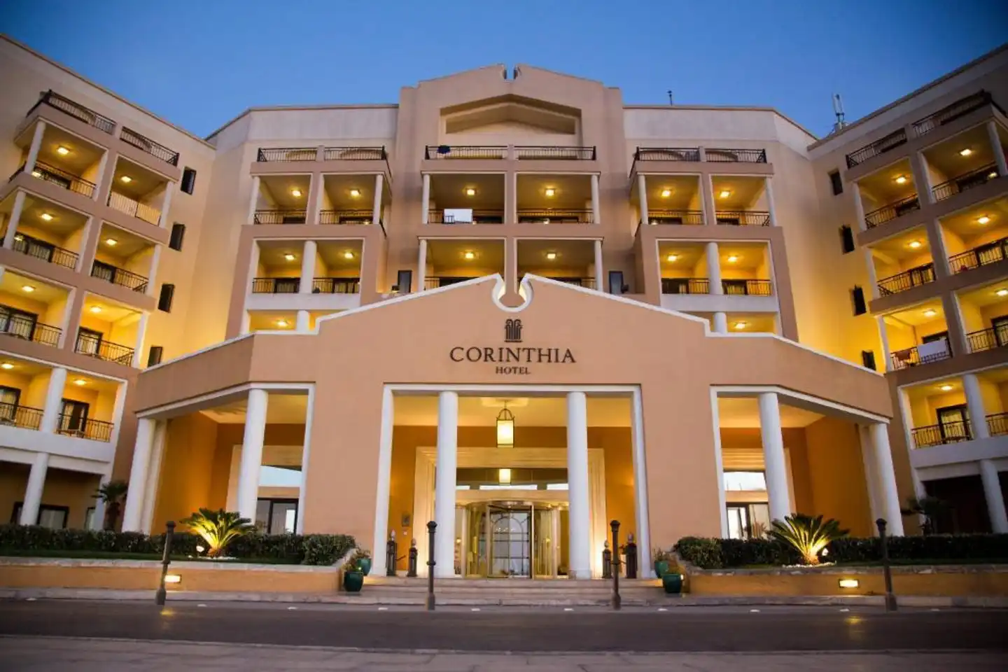 Corinthia St. George's Bay Aussenansicht