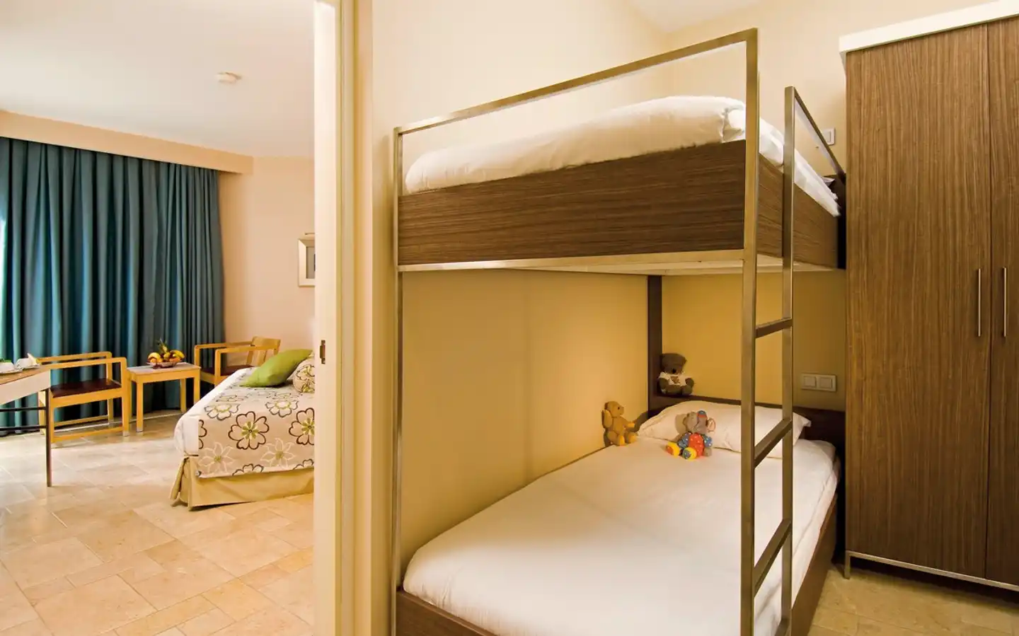 Blue Waters Club ACCOMMODATION