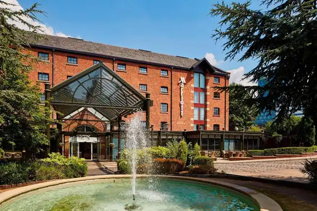 Marriott Victoria & Albert Aussenansicht