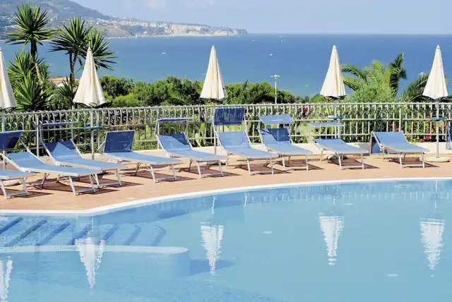 Scoglio del Leone Pool