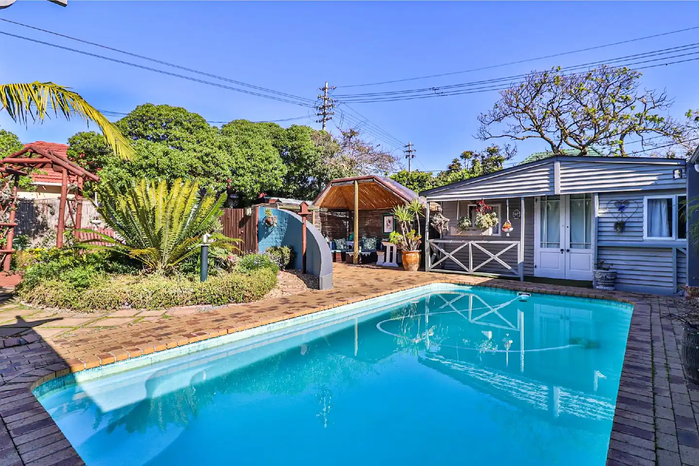 Inn Style Guesthouse Pool