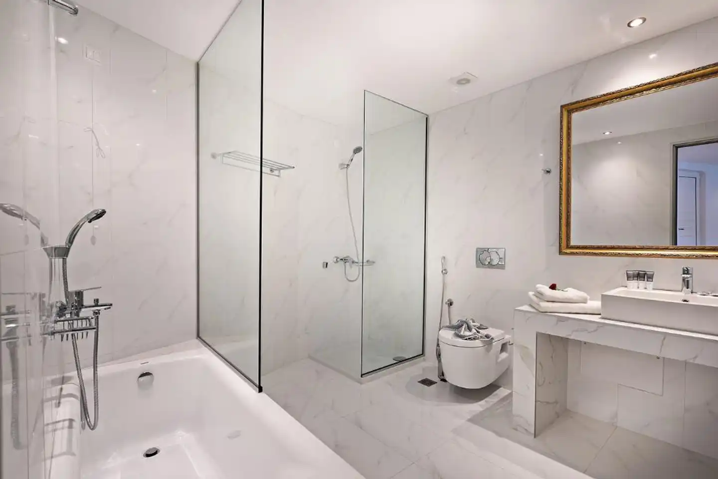 Delfina Boutique Hotel Badezimmer