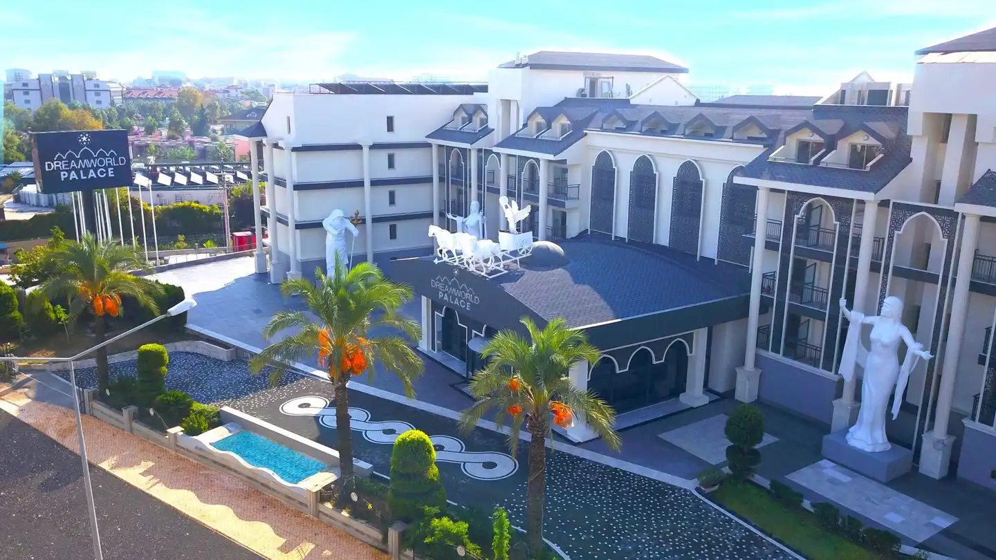 Dream World Palace Aussenansicht