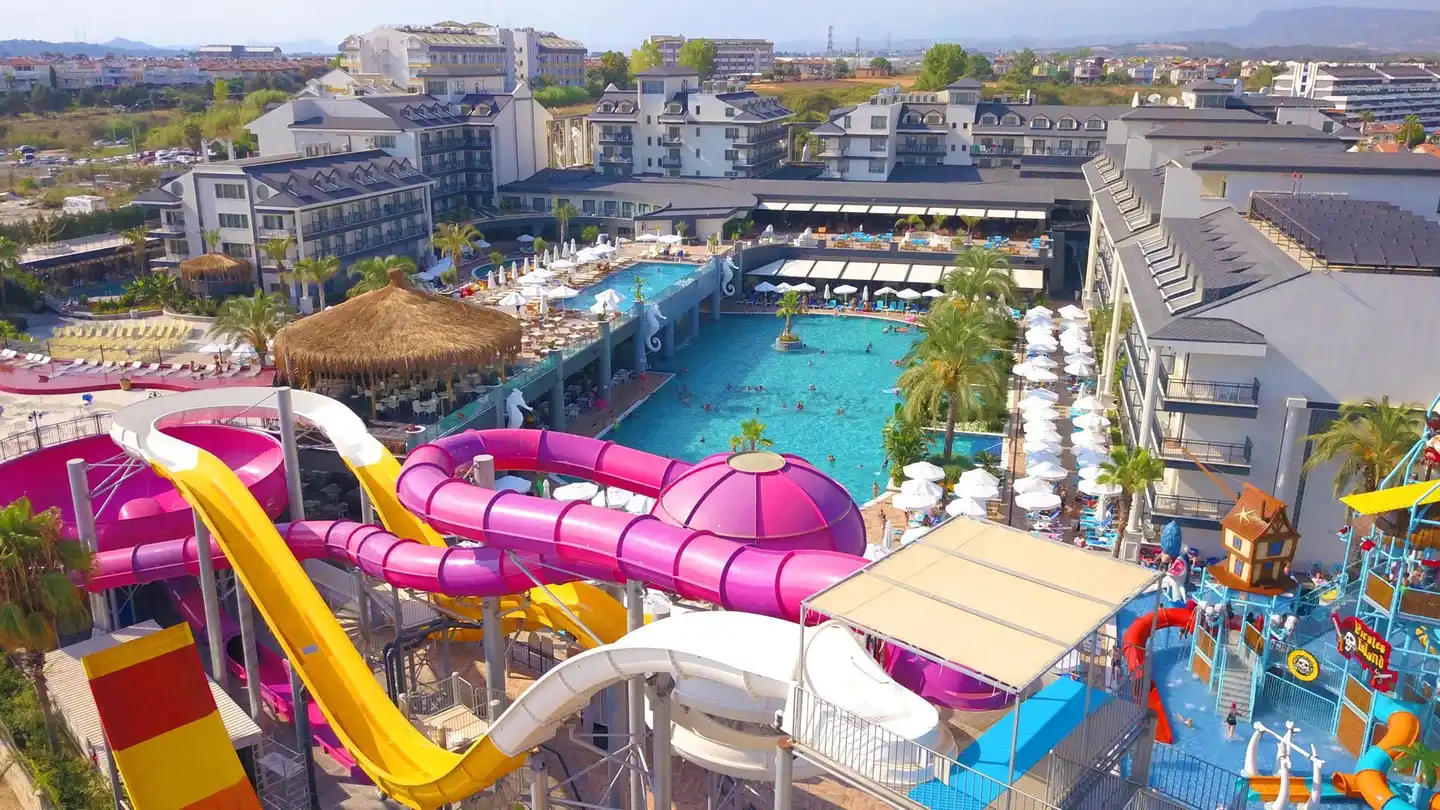 Dream World Palace Pool