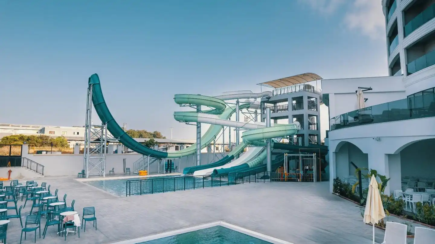 Side Moon Palace Hotel Pool