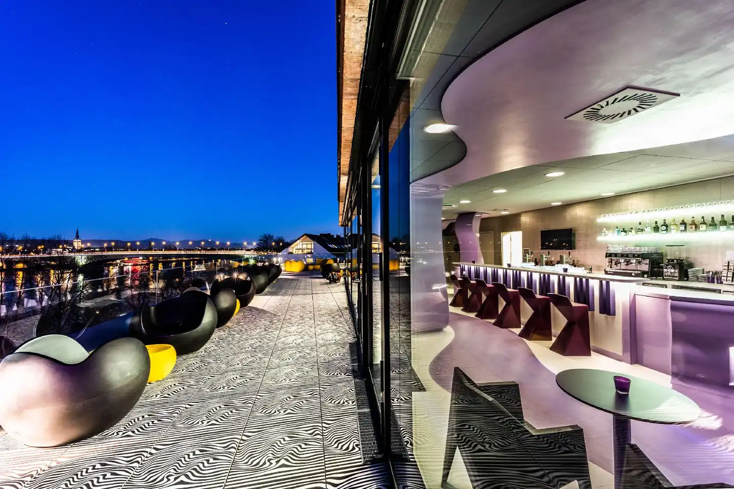 prizeotel Bonn-City Bar