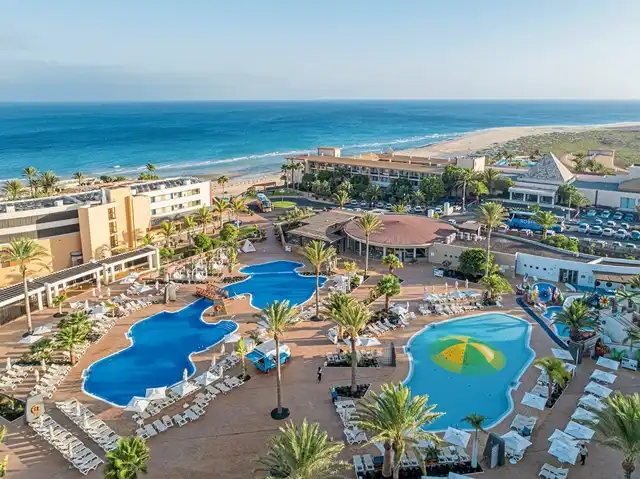 Iberostar Waves Gaviotas Park Aussenansicht