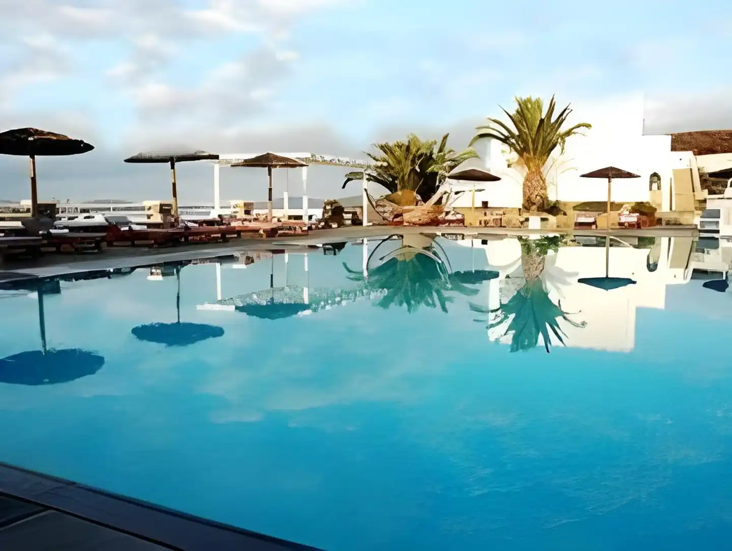Manoulas Beach Hotel Pool