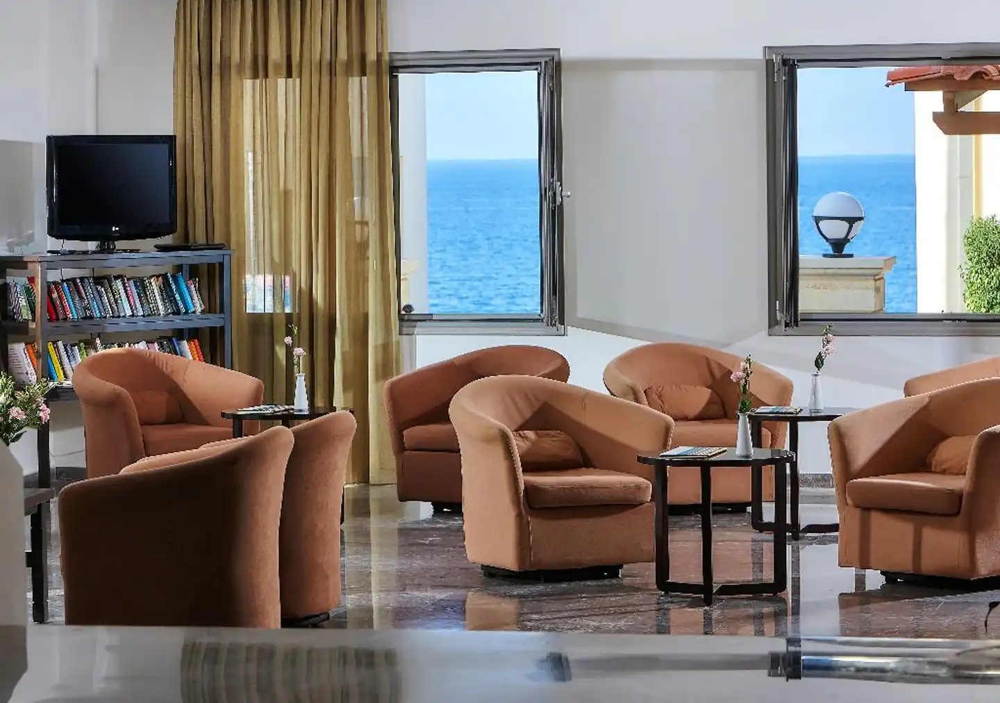 Panormo Beach Hotel Wohnbeispiel