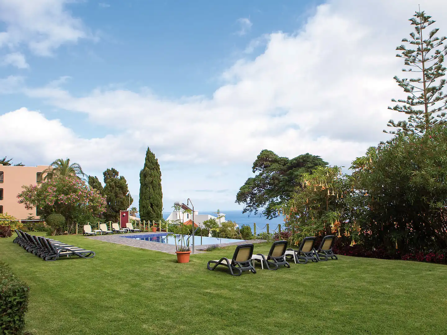 Dom Pedro Garajau Sport und Entertainment