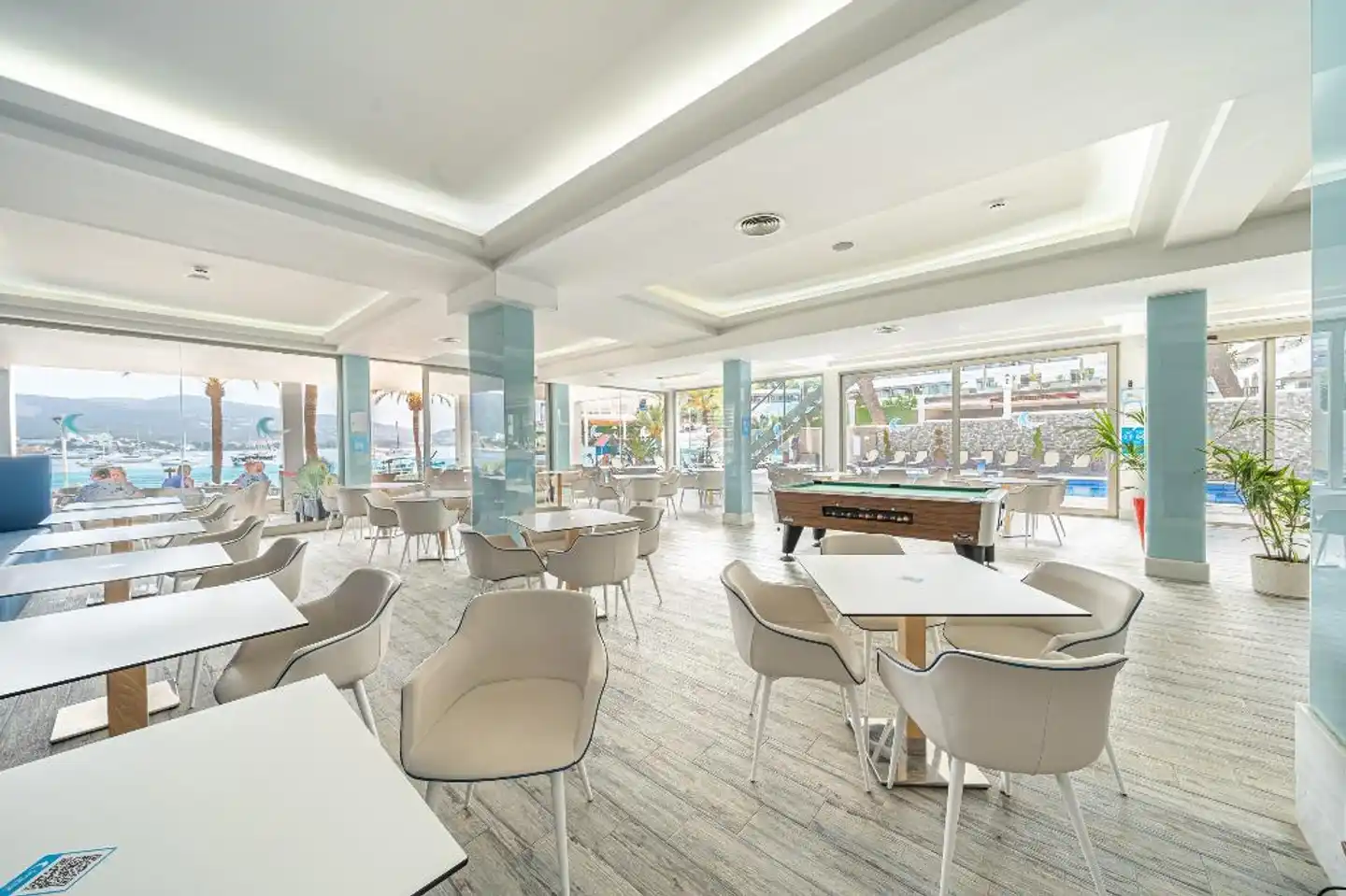 Seramar Comodoro Playa Lobby