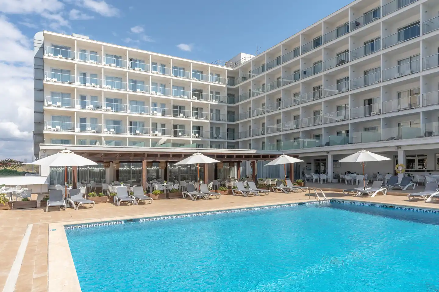 Alua Leo Pool