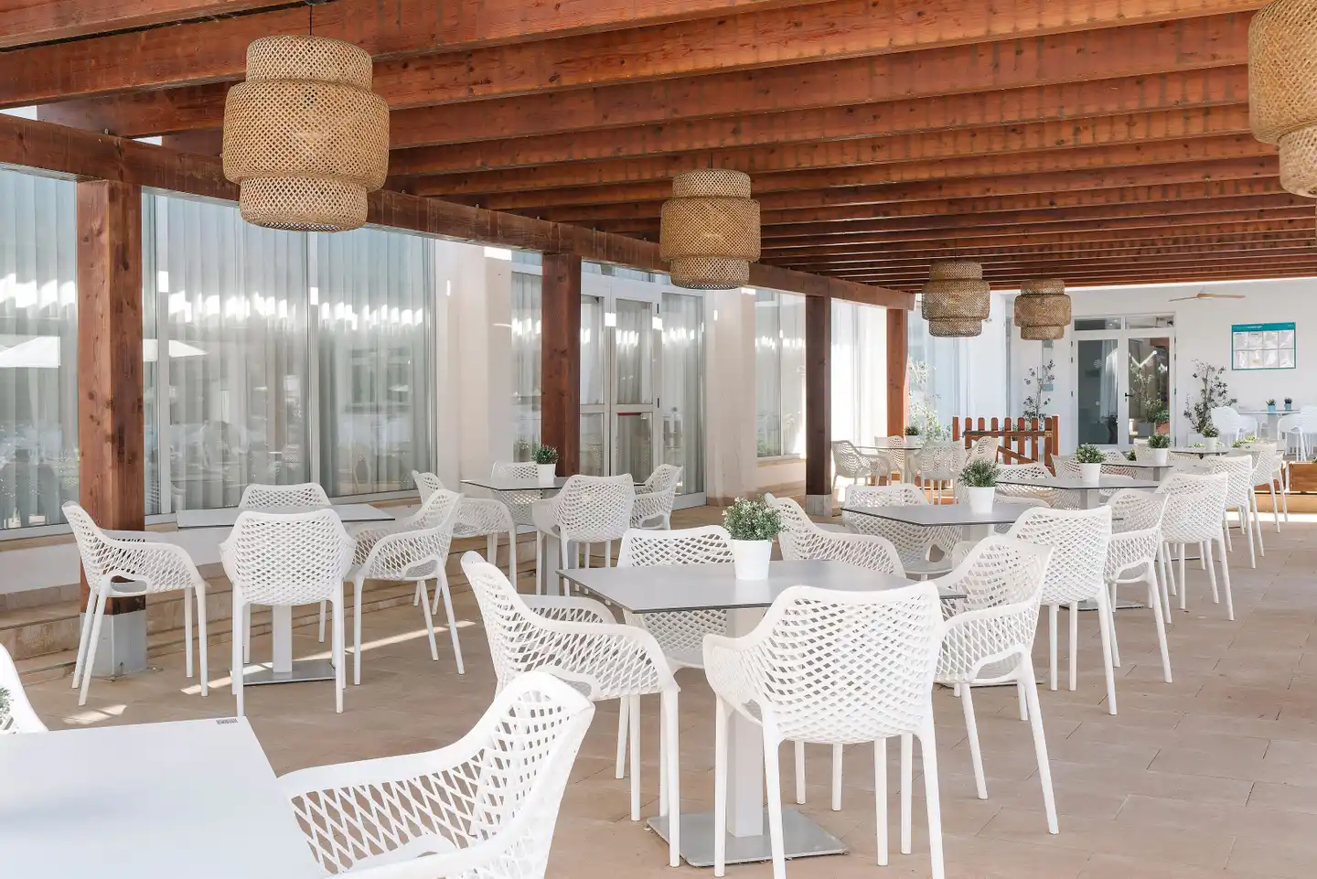 Alua Leo Terrasse