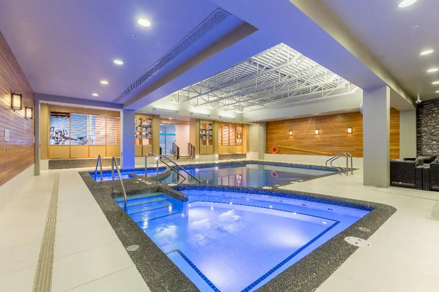 Banff Park Lodge Hallenbad