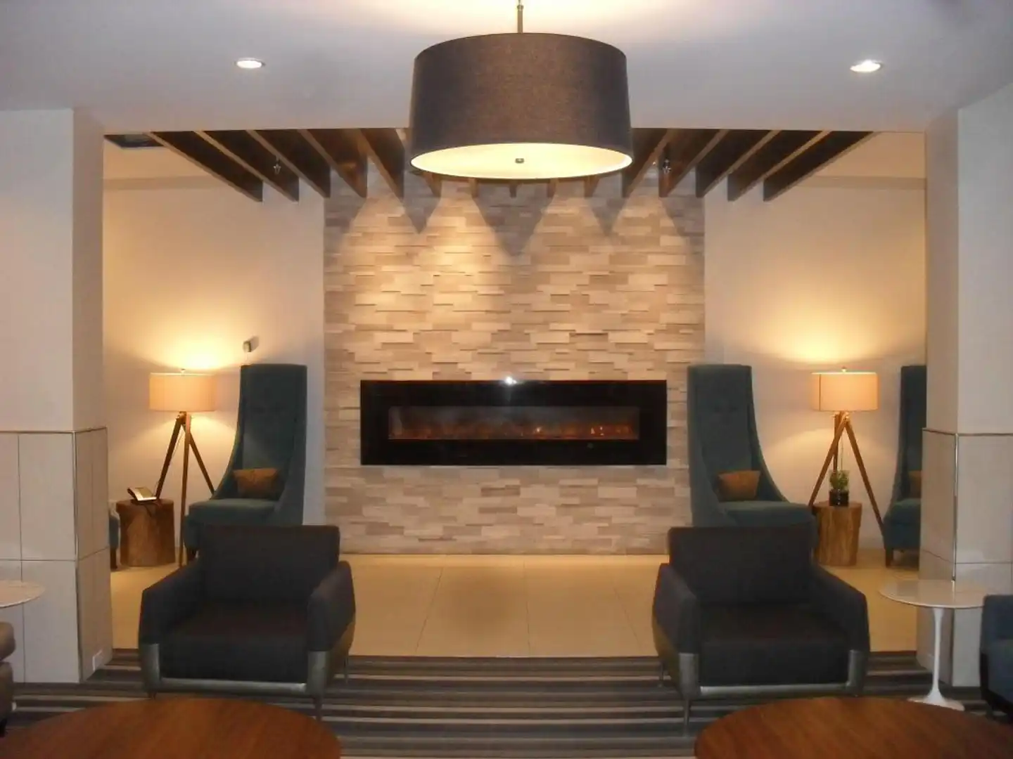 Delta Hotels by Marriott Winnipeg Lobby