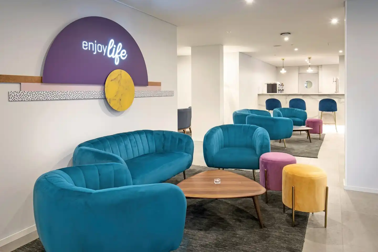 Allegro Madeira Lobby